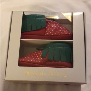 Freshly Picked Brand New Strawberry Moccasins (4)